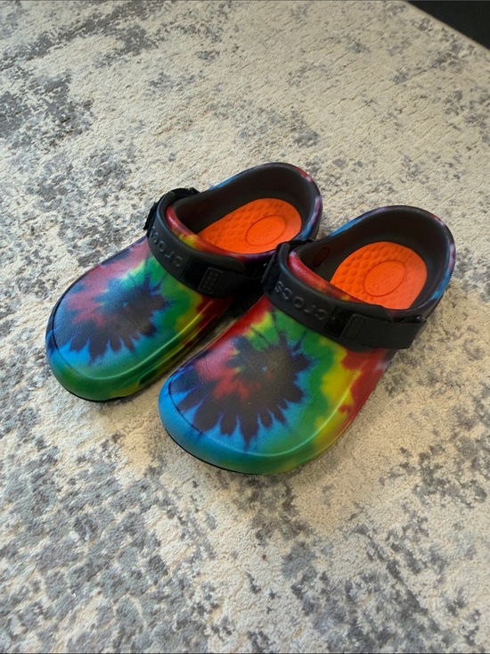 CROCS Shoes - Tie-Dye Women’s Crocs with LiteRide